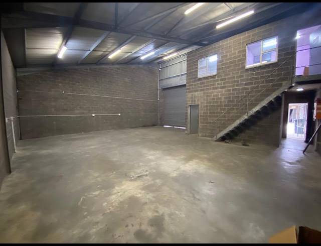 185M² WAREHOUSE TO LET IN BRIARDENE